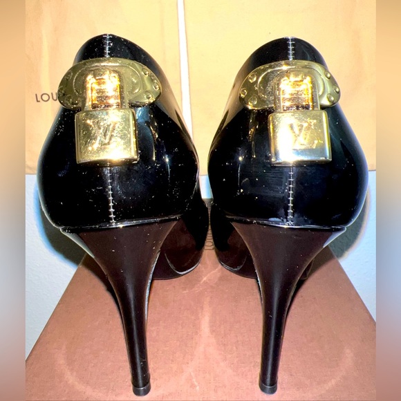 Louis Vuitton “Oh Really” Black Patent Gold Lock Platform Peep Toe Pump Size 6.5 - Picture 14 of 16